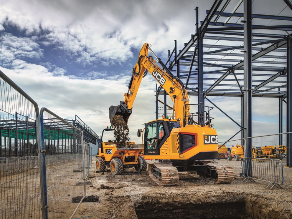 245XR Loading into JCB Dumper