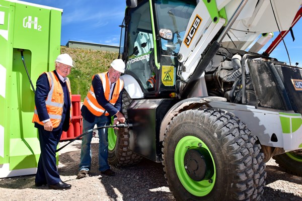 Jerermy Clarkson & Lord Bamford Hydrogen Backhoe Quarry