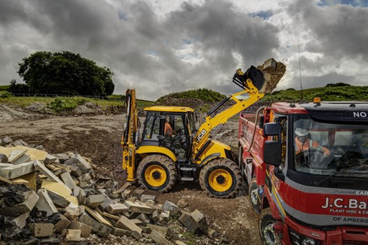 4CX Backhoe Loader P995 loading lorry 