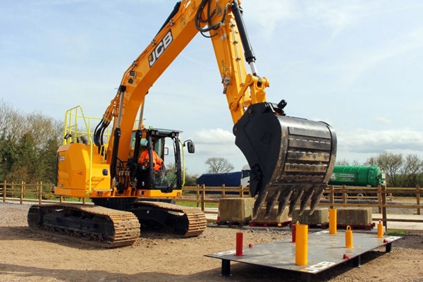 JCB Operator Challenge: Heat 2 (Holt JCB)