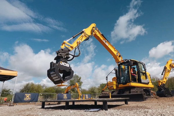 JCB Operator Challenge: Heat 3 (Greenshields JCB)