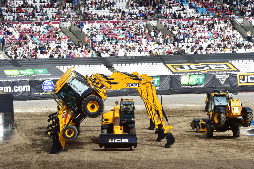 Dancing Diggers Monster Jam London Stadium